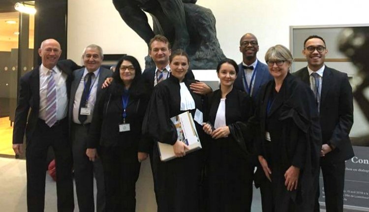 A román-amerikai meleg házaspár javára dönthet az uniós bíróság