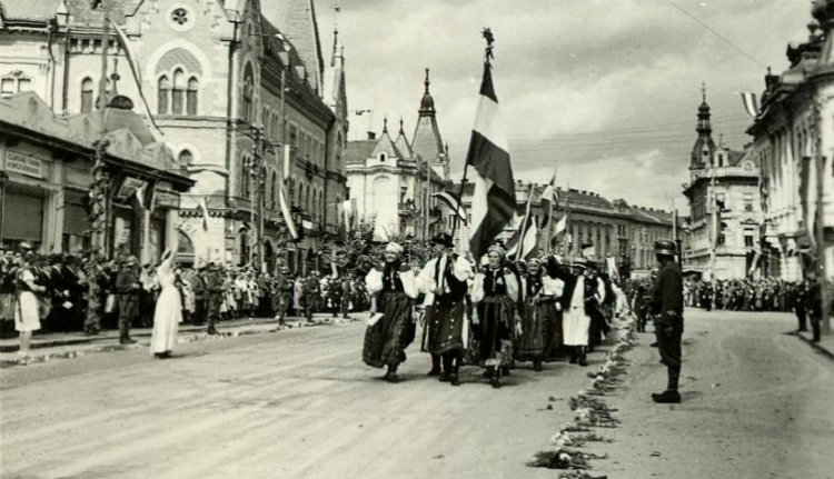 Erdély reintegrációja a háborúban: a „kis magyar világ”