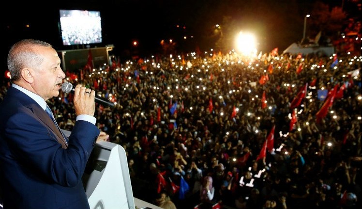 Nagyon úgy tűnik, Törökország szultánt választott