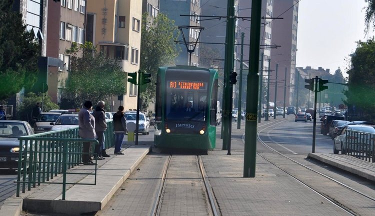 Emberélettel játszott egy aradi villamosvezető