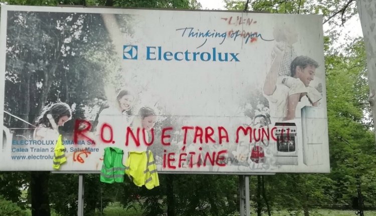 Fizetnie kell a festékszóróval gerillaakciózó parlamenti képviselőnek