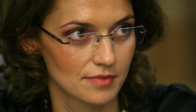 Megbuktatná a kormányt a PNL