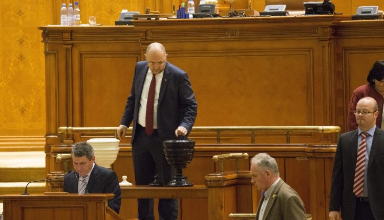 Kelemen nem lát kivetni valót a Borbély-ügyben