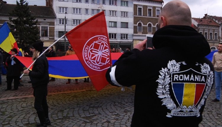 Ki a magyarokkal az országból!