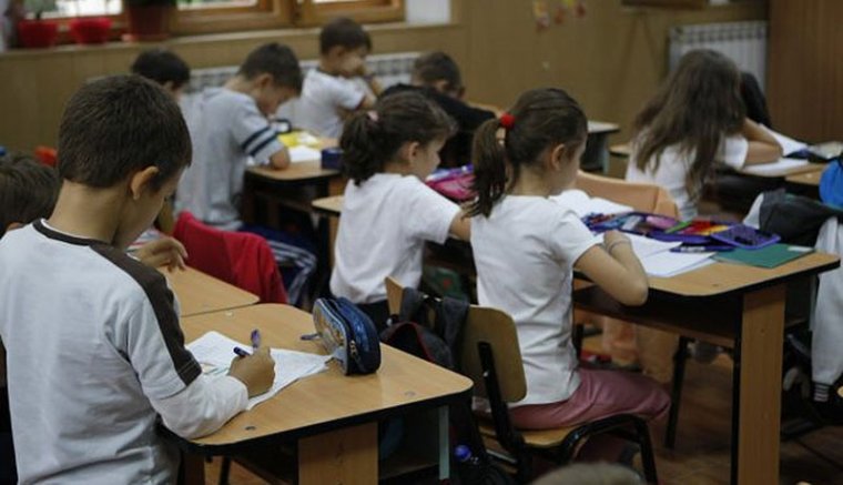 Tíz év alatt egy nagyvárosnyi gyerek mondott idő előtt búcsút az általános iskolának