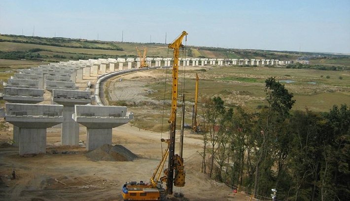 Kevesebb pénz jut autópályákra is