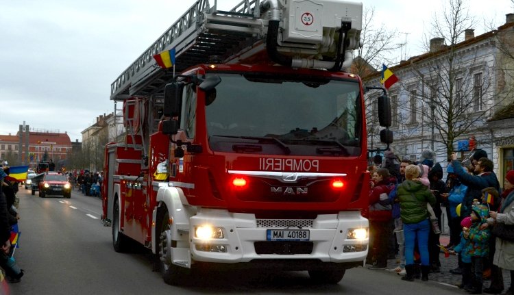 Kigyulladt egy besztercei tömbház