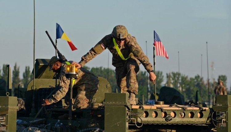 Még több katonát küld a NATO Romániába