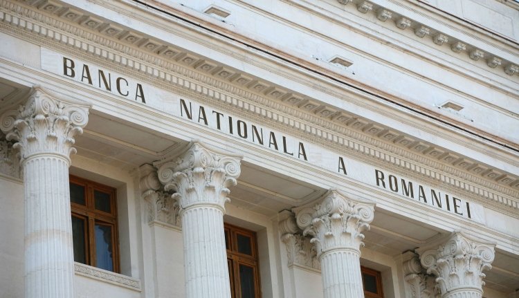 Kíváncsi arra, mennyit keresnek a román jegybank vezetői? Íme!