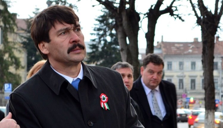 Nagyszalontára látogat Áder János