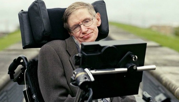 Üveggyöngyvarázs, Newton, Einstein, Hawking, Nagy Péter, Munzlinger Attila, fekete lyukak