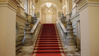 George Simion és Elena Lasconi fej-fej mellett áll a második helyért zajló küzdelemben egy felmérés szerint