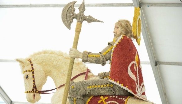 Szent László király is „elzarándokol” a csíksomlyói pápalátogatásra