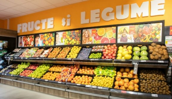 Megtanul magyarul az egyik nagy üzletlánc, tizenkét erdélyi településen fog két nyelven üzenni