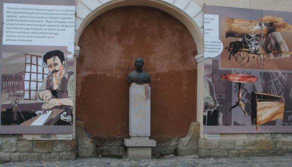 A Székely Hadosztály egykori parancsnokának is nekiment a magyargyűlölő feljelentőbajnok