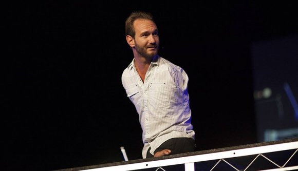 Mielőtt azt mondaná: szar az élet, nézze meg, mit mond a végtagok nélkül született Nick Vujicic