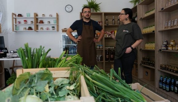 Ízelítő Erdély éléskamráiból: beköltöztek az őstermelők Kolozsvár belvárosába