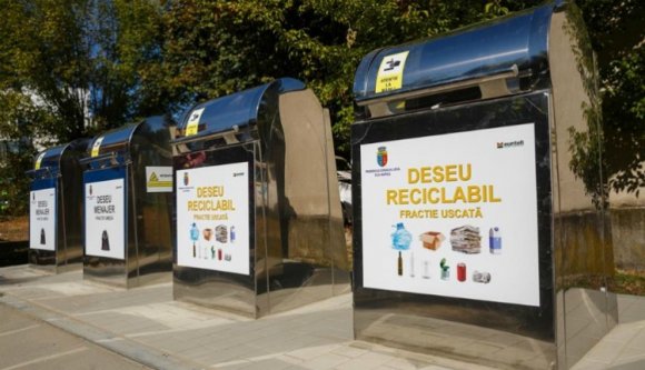 Pénzbüntetést fizethet, aki a szomszéd kukájába dobja a szemetét