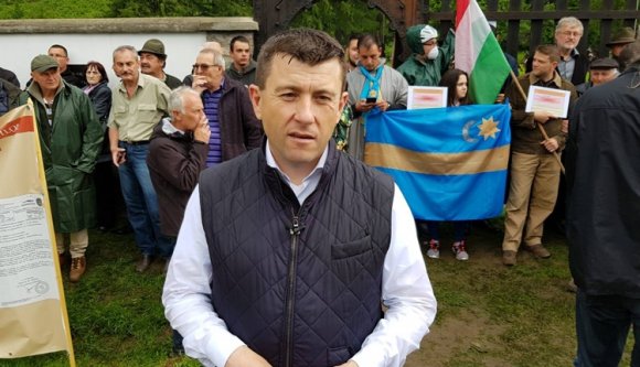 Borbolyt is megbírságolták az úzvölgyi ülés miatt