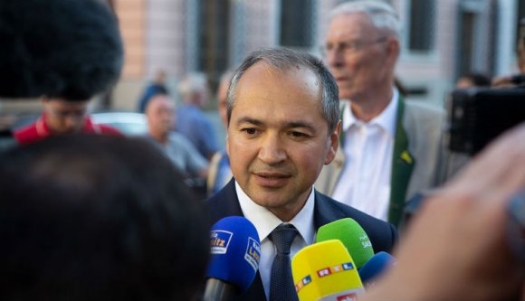 Még sehol sincsenek az önkormányzati választások, de eggyel több román polgármester van