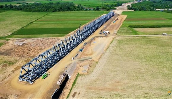 Végre egy jó hír a romániai közlekedés fejlesztéséről: jól halad a vasútépítés (VIDEÓval)