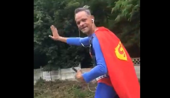 Száguldozó Supermant videózott a rendőrség az országúton