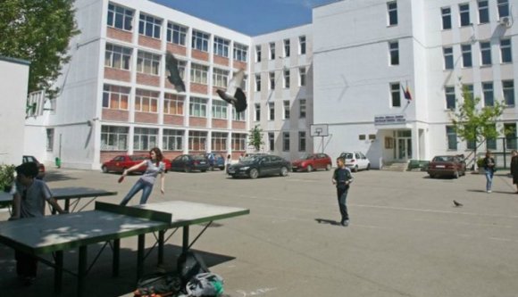 Ön mit szólna ahhoz, ha egy magyar iskola igazgatója nem tudna magyarul?