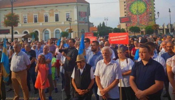 „Valakinek nem tetszik, hogy mi itthon vagyunk!