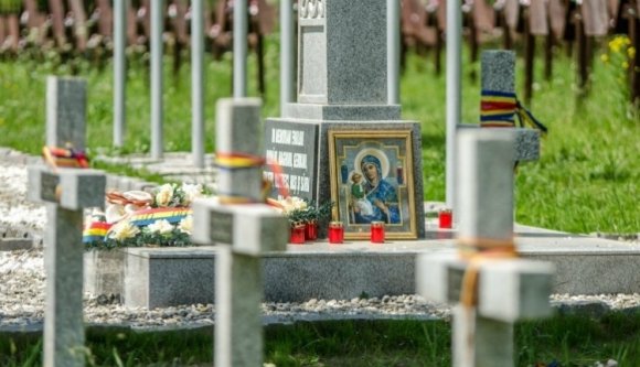 Ennyit arról, hogy a román és magyar szakemberek szépen, higgadtan megoldják úzvölgyi katonatemető helyzetét