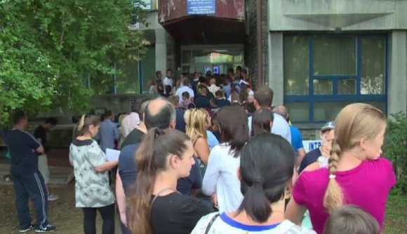 Még a végén megérjük, hogy nem kell sorban állni útlevélért, személyiért, jogsiért