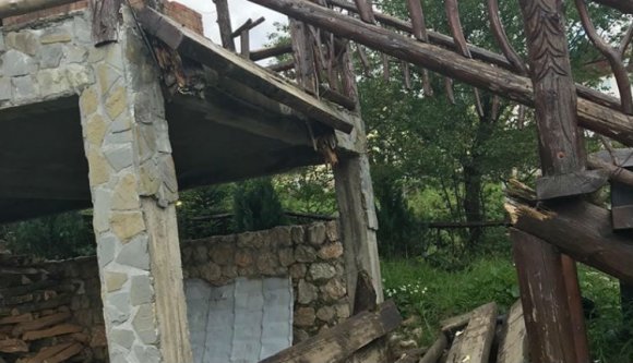 Egyszerre nyolc turista zuhant a mélybe Brassó megyében