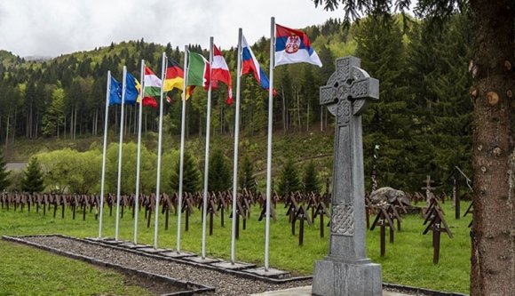 Mit gondolnak, felelősségre vonja a bákói prefektus az úzvölgyi temetőbotrányt kirobbantó román önkormányzatot?