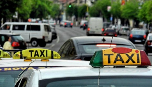 Nem sikerült az Untoldra időzített drágítás kialkudása a taxisoknak