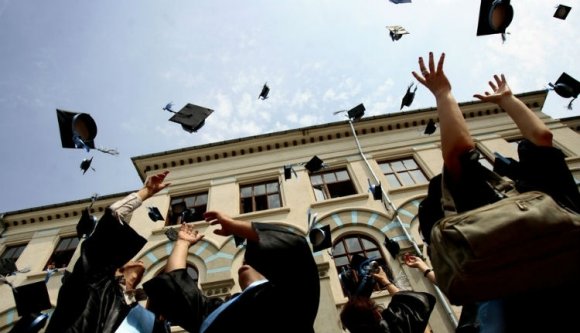 Az erdélyi magyar egyetemistákat is meghitelezi a magyar állam, csak tanuljanak