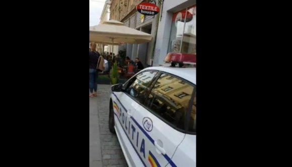 Így kell megleckéztetni a szabálytalanul parkoló rendőröket