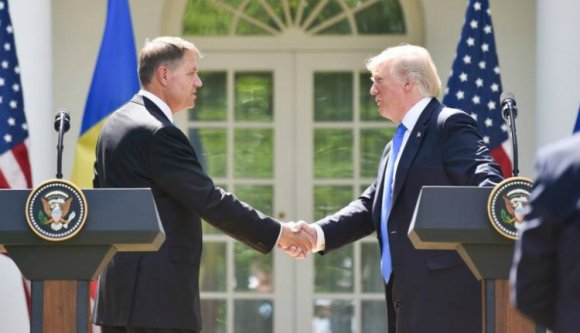 Klaus Iohannis Donald Trumppal ünnepel augusztus 20-án