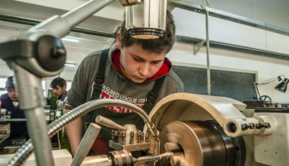 Rosszul teljesítesz a képességvizsgán? Mars a szakiskolába! – mondja az oktatási tárca