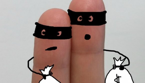 Elitta a pénzt, leszúrta magát, majd azt hazudta: kirabolták