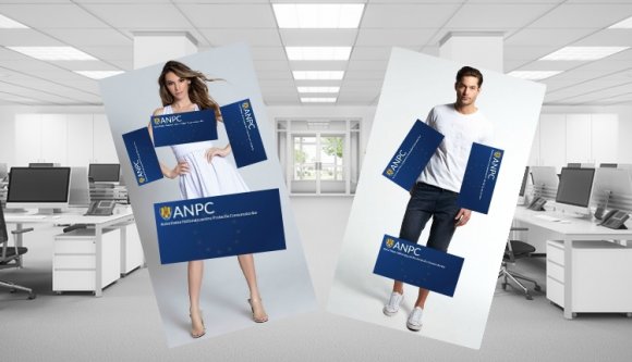 Lesz itt rend: tilos a rövid szoknya meg nadrág a fogyasztóvédelemnél!