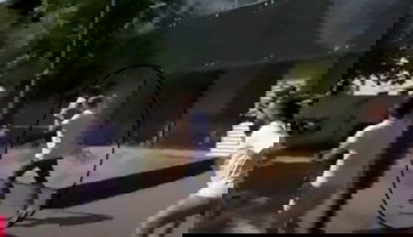 Látott már sprintelő főügyészt? Így menekült az újságírók elől a caracali botrány egyik kulcsfigurája (VIDEÓval)