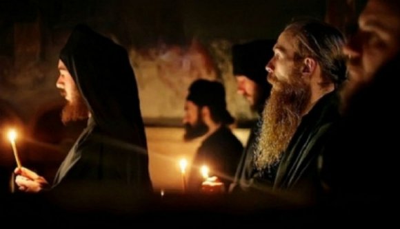 Nem őrizte a Fennvaló a részeg ortodox szerzetest: autóbalesetet okozott