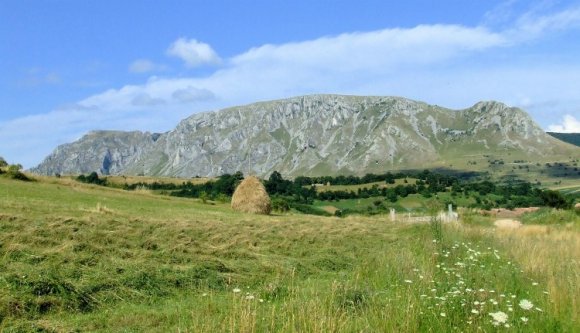 A hegyimentők hozták le a Székelykőn eltévedt magyar turistákat