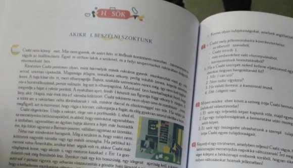 Az RMDSZ-en verné el a port az EMNP a betűhiányos magyar tankönyv miatt