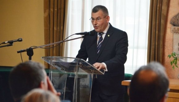 Kizárta az egyetlen valamennyire ismert politikusát az MPP