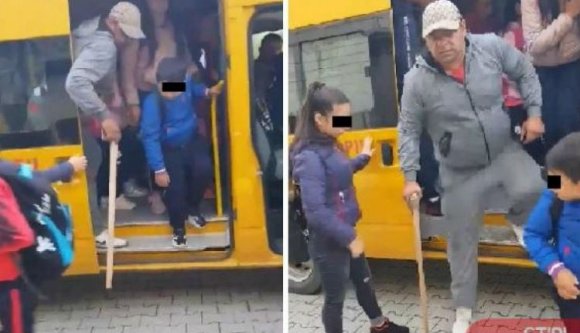 Erdélyi hétköznapok: morózus, fejszés férfi az iskolabuszon