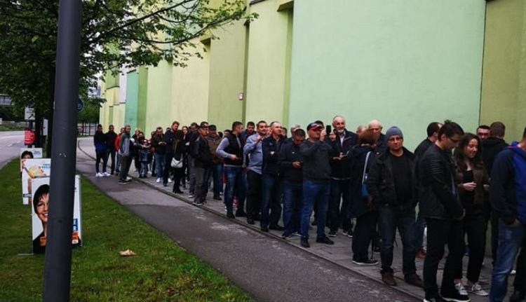 Nagyon szavazni akarnak a külföldön élő románok