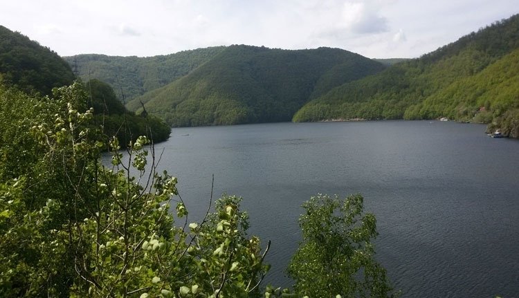 A prefektúra végre észrevette, hogy durván szennyezik a Kolozsvárt ivóvízzel ellátó víztározót