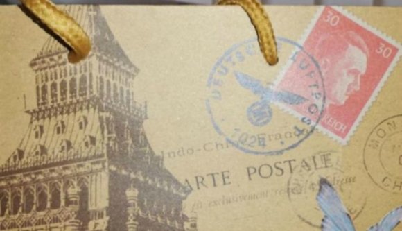 Náci jelképek terjesztésével vádoltak meg egy aradi játékboltot