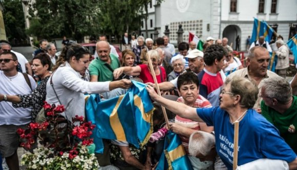 A magyarellenesség ellen tüntetnek Vásárhely főterén, de az RMDSZ nem lesz ott