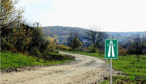 Újabb bizonyíték arra, hogy a román államnak egyáltalán nem sürgős az észak-erdélyi autópálya befejezése